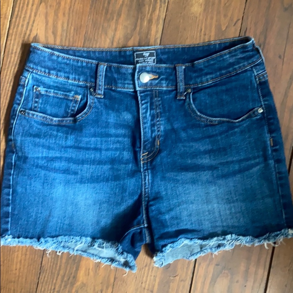 Gap shorts